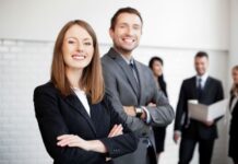 Beloningen mannen en vrouwen; verschillen nemen af beloningen